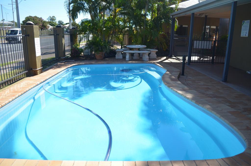 Rockhampton Palms Motor Inn Extérieur photo