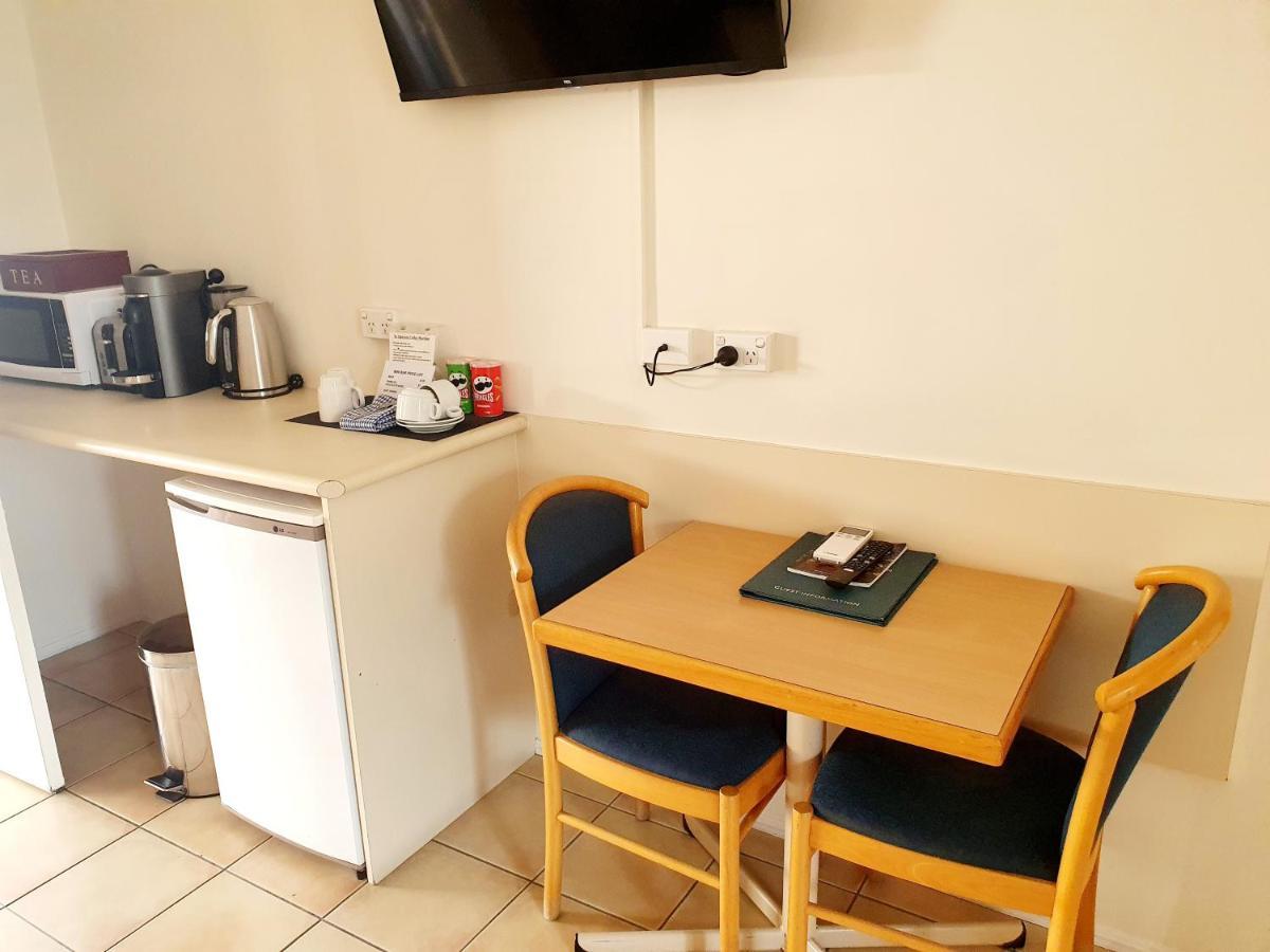 Rockhampton Palms Motor Inn Extérieur photo